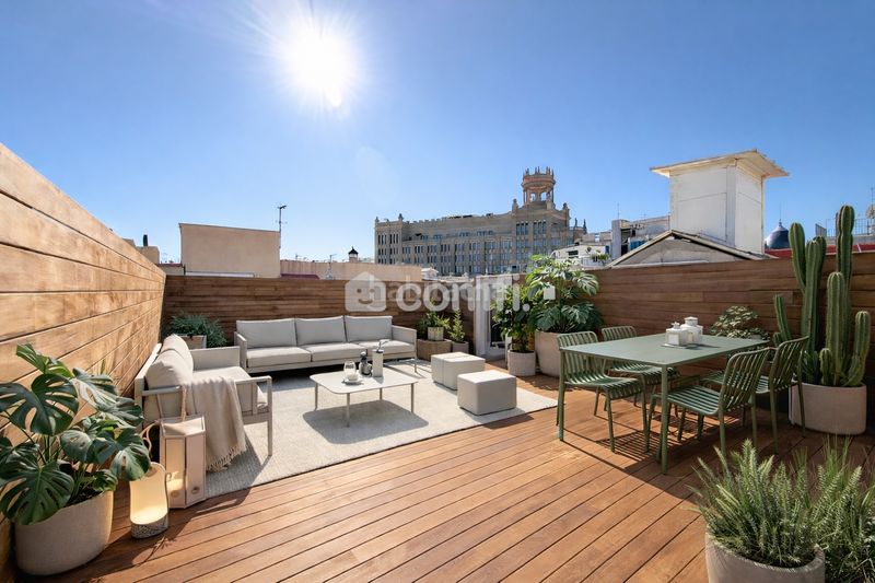 Foto d5aacd8a-84d3-4bf4-a71e-b6cc2398cef1. Ático en St. Pere - Sta. Caterina - El Born Barcelona