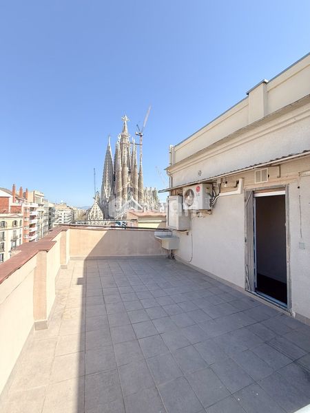 Foto c8d576ed-518a-46de-ad93-2ad3c4a4f8cb. Àtic a Sagrada Família Barcelona
