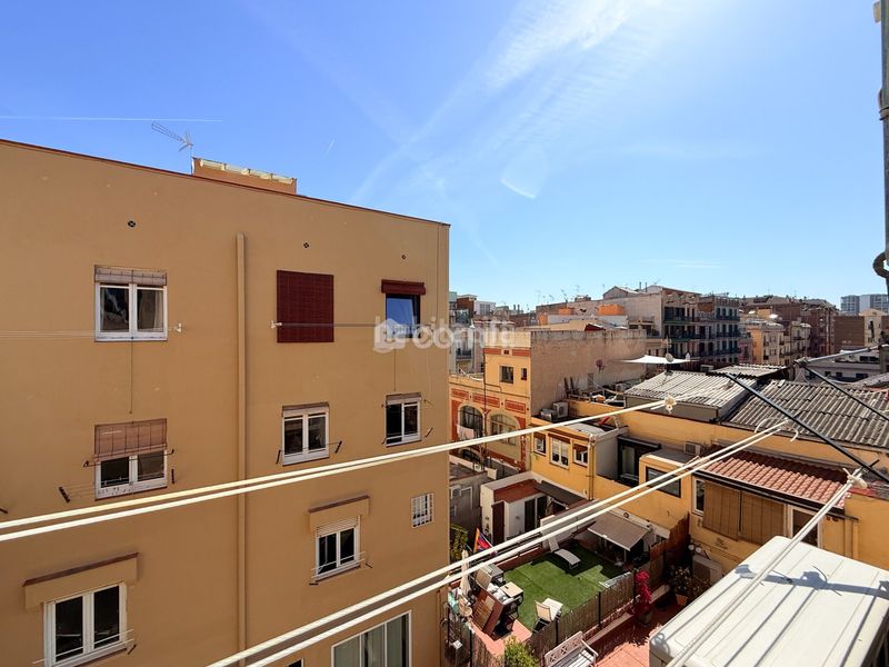 Foto f35dbf53-2712-4630-a40d-94b798f71e6d. Pis a Vila de Gràcia Barcelona