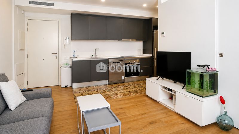 Foto 4c666e55-ab16-4bd0-a345-5985e310c6be. Pis amb calefacció a Raval Barcelona
