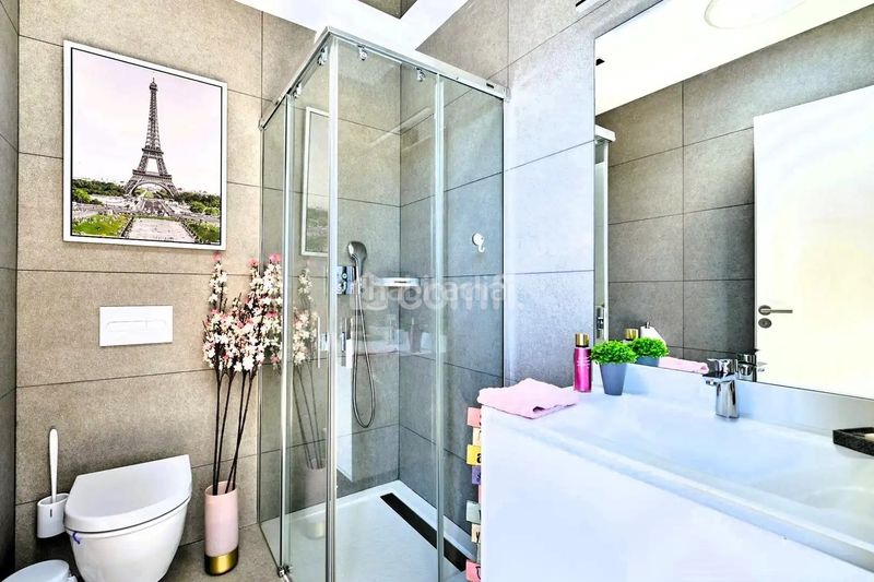Foto 35aaf32e-8c22-48be-a53a-a087ad7f8aff. Casa adossada amb calefacció piscina a Sarrià Barcelona