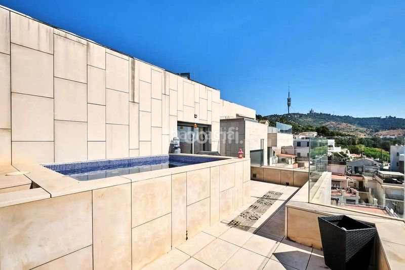 Foto 94aa88f7-4333-42fa-8260-f603fd5563c2. Casa adossada amb calefacció piscina a Sarrià Barcelona