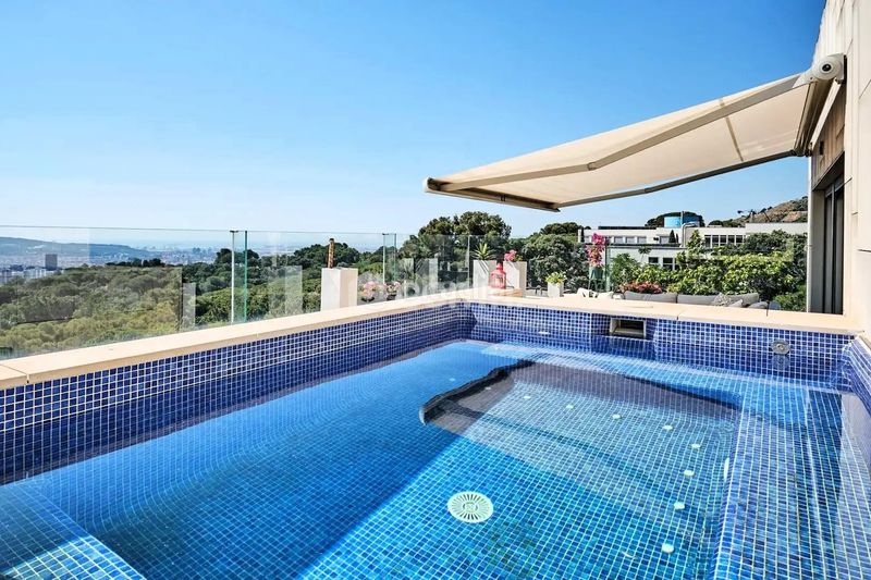 Foto dee1a684-62a1-4931-af95-72bc45dfbc9a. Casa adossada amb calefacció piscina a Sarrià Barcelona