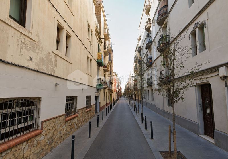 Foto b7b02099-7944-4b08-8aeb-0ae04c07f262. Ático en Sants Barcelona