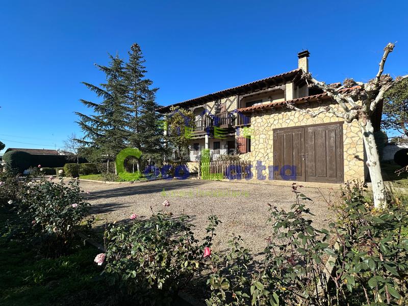 Foto ee361a46-8dfb-4d73-9b14-02ac6e0db2fe. Xalet amb calefacció aparcament a Aldeatejada