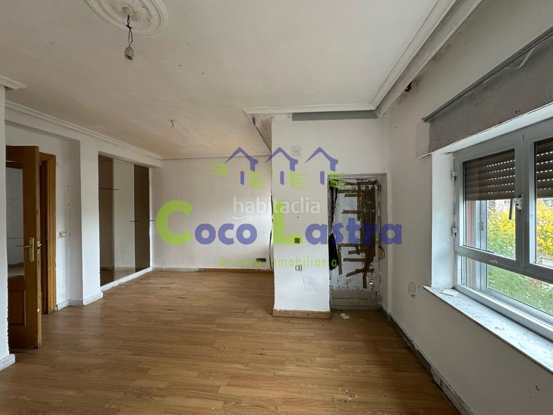 Foto 0a114666-8674-478c-8bf5-ed2bf21755a7. Piso en plaza maestro turina 1 piso para reformar. plaza maestro turina. en Salamanca