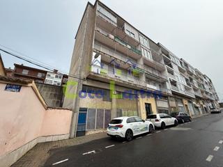 Pis  Calle tormes. Vivienda económica en buen estado de conservación. edificio sin