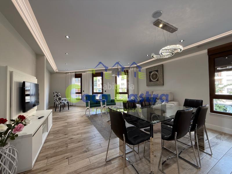 Foto b1023c5d-e8a4-4c8a-991d-b7f8c2c67770. Alquiler piso exclusiva vivienda en alquiler de larga duración en el Centro de la ciudad. en Salamanca