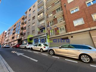 Lloguer Pis  Calle pedro mendoza. Alquiler de piso de larga duración en perfecto estado de conserv
