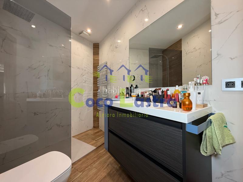 Foto 80d8f951-ee2d-4417-99ee-dc36b43b64ca. Appartamento in calle bordadores 17 in San Vicente - Las Úrsulas Salamanca