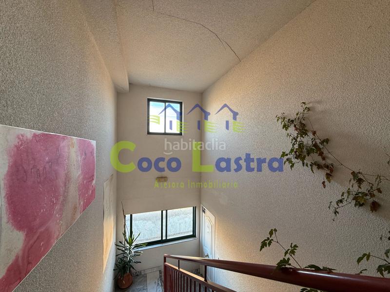 Foto 28cd0734-4749-4804-bff8-45b31216bda4. Bureau dans calle colombia 45 dans Rollo - Puente Ladrillo Salamanca