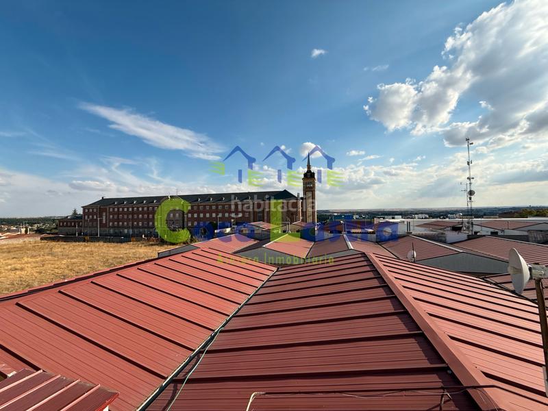 Foto 9e48938c-d7b3-4a4f-bdb9-896ef18310ec. Büro in calle colombia 45 in Rollo - Puente Ladrillo Salamanca