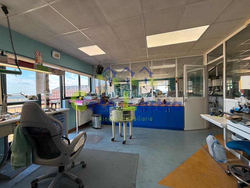 Foto f205959d-fb6e-424b-a9b1-514f8c195636. Oficina a calle colombia 45 a Rollo - Puente Ladrillo Salamanca