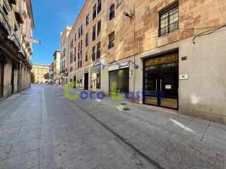 Piso  Calle san pablo 5. Amplia vivienda en perfecto estado de conservación y situada en