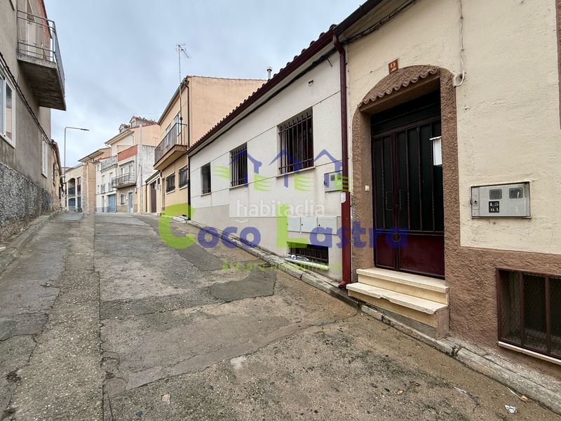 Foto cf6448d3-e56f-46a8-b3e2-9f0f01f05ef6. Casa a schiera in calle santa maría 2 in Alba de Tormes