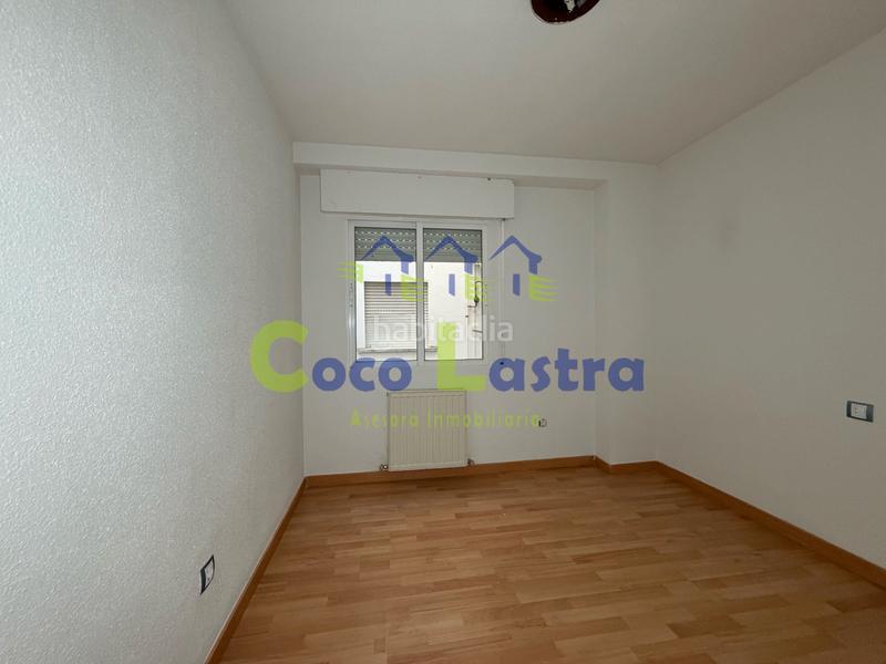 Foto cba6ea46-eaf7-48dc-a767-65c8b22feb7c. Flat with heating in Béjar