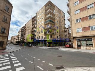 Appartement  Calle alfonso de castro. Vivienda de dos dormitorios para reformar a escasos metros de el