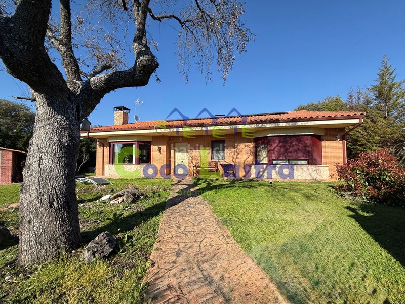 Foto 812ec293-1469-4c32-a1a2-8e9ea61d38ef. Xalet a calle abedul 5 a Carrascal de Barregas