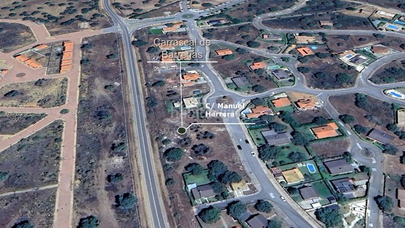 Foto e50bf0c3-e780-499d-89c2-2c1b15dc54a3. Terreny residencial a calle manuel herrera 10 a Carrascal de Barregas