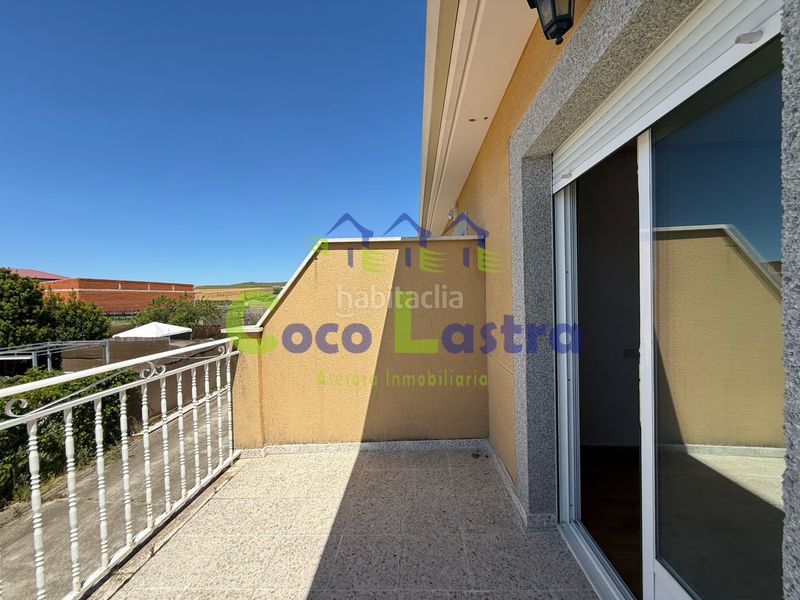 Foto 30972d1e-0b86-4e74-9669-8a4b57a71bc0. Casa adossada amb calefacció aparcament a Aldearrubia