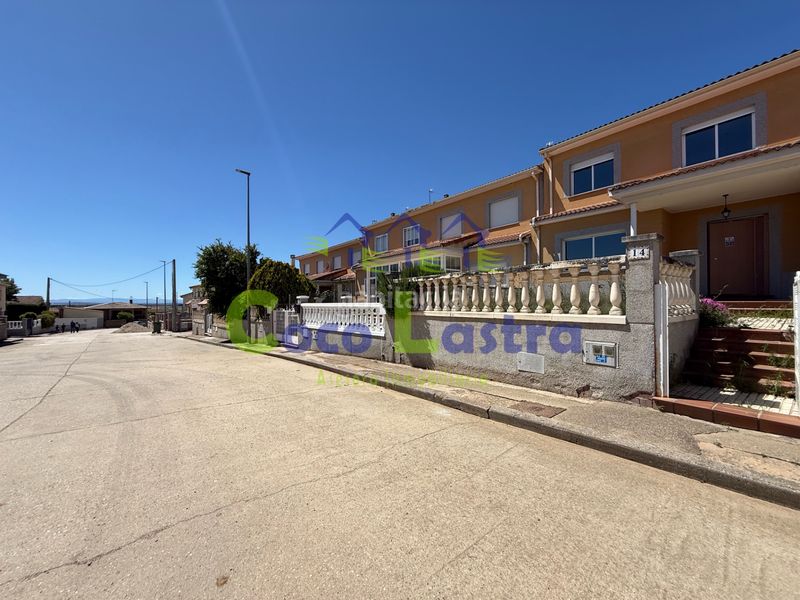 Foto d7f8897a-2d72-47b1-8a98-3dada319ea98. Casa adossada amb calefacció aparcament a Aldearrubia