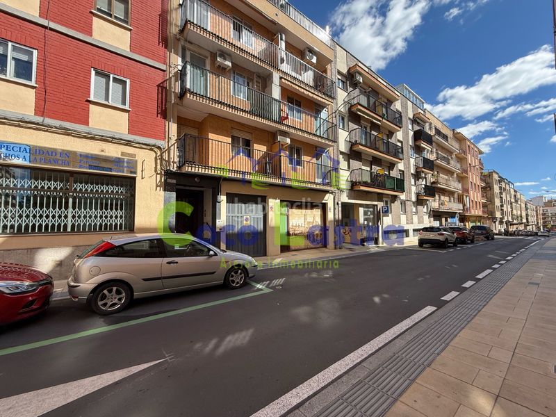 Foto 88e7b9d7-4ac2-4d50-bb08-3e49bf43ab28. Pis amb calefacció a Salesas Salamanca