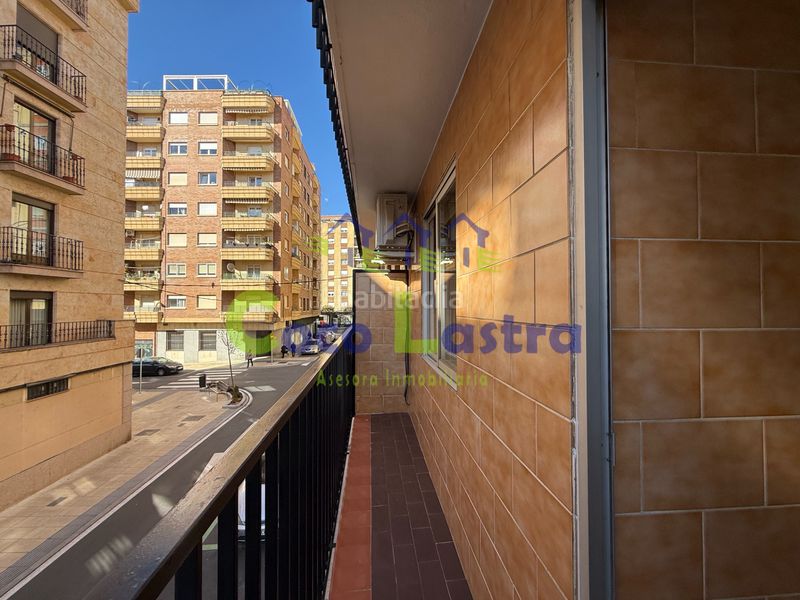 Foto d353910a-87d7-4391-8b41-4d99bec90b7e. Pis amb calefacció a Salesas Salamanca