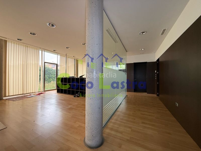 Foto a21a430e-2e73-43f2-8509-5a0bd50395ba. Edificio en Aldeatejada