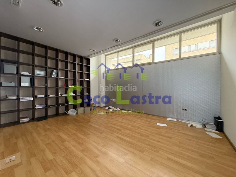 Foto c67e07a8-e1ee-43b3-8d4e-b549956d177c. Edificio en Aldeatejada