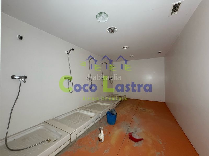 Foto dbb2f84f-656a-4427-8d36-f779fd54d73d. Edificio en Aldeatejada