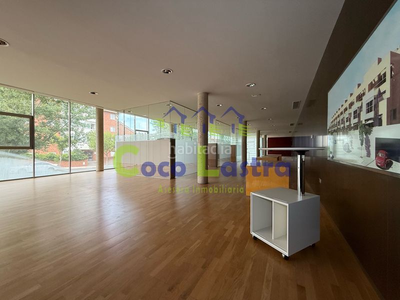 Foto dfa60b13-5e70-41d8-a399-4260dee73c7e. Edificio en Aldeatejada