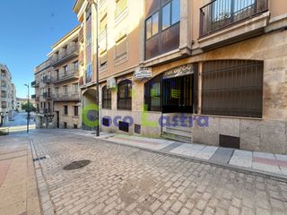 Local Comercial a Calle Bretón