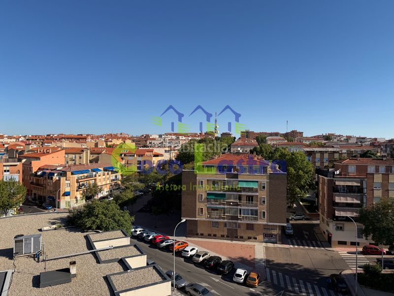 Foto b73c1eed-cd51-4e6f-ab99-814c840b11fd. Lloguer àtic amb calefacció a Barrio Blanco Salamanca