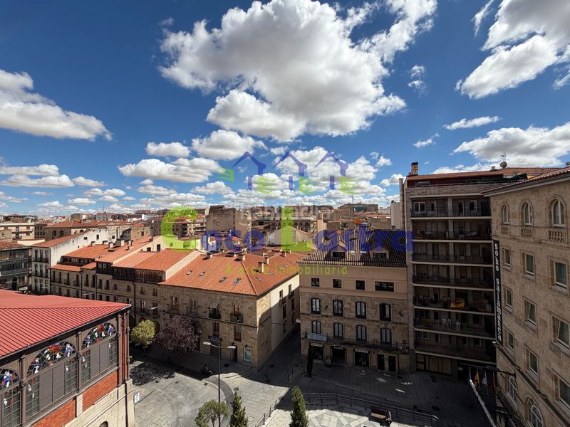 Foto d97280eb-ee78-42d2-af14-0acb32fd27c8. Piso en Centro Salamanca