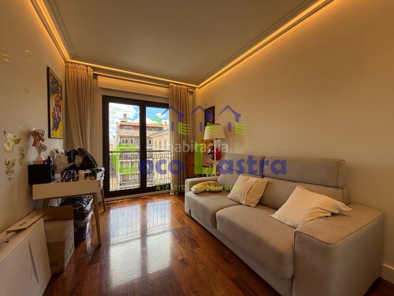 Foto dfbf098a-9c27-4415-8d25-de8cfebaa2a9. Piso en Centro Salamanca