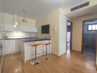 Location Appartement  Cardenal cisnero. Piso en el centro