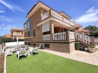 Maison à Punta Umbría. Magnifico chalet en punta umbría