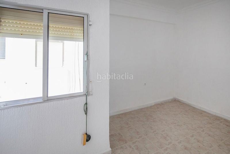 Foto 33ca3474-e5f6-49ff-a0c1-2caeaab7e4eb. Appartamento in maestro salvador lopez 17 in Reina Victoria - Matadero Huelva