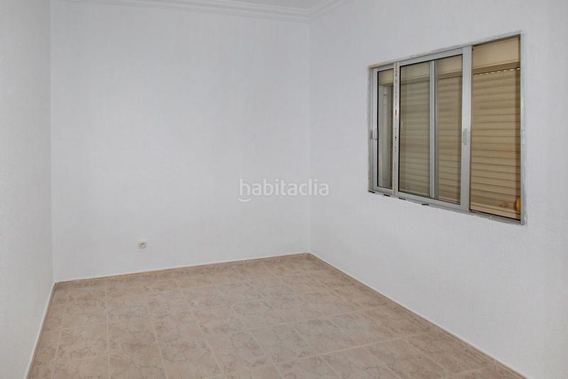 Foto befdd30b-3ba5-4e81-8a72-f15a26210606. Appartamento in maestro salvador lopez 17 in Reina Victoria - Matadero Huelva