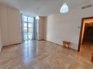 Lloguer Pis  Manuel llanes muñoz. Piso en pescadería sin amueblar.