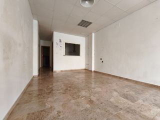 Apartament a Nuevo Parque - Los Rosales - Tráfico Pesado