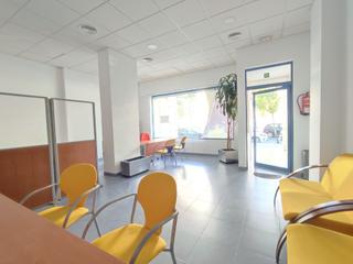 Lloguer Local Comercial a Calle villa de madrid 6. Local comercial
