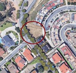 Terreny residencial  Calle diego velzquez. Parcela en el conquero