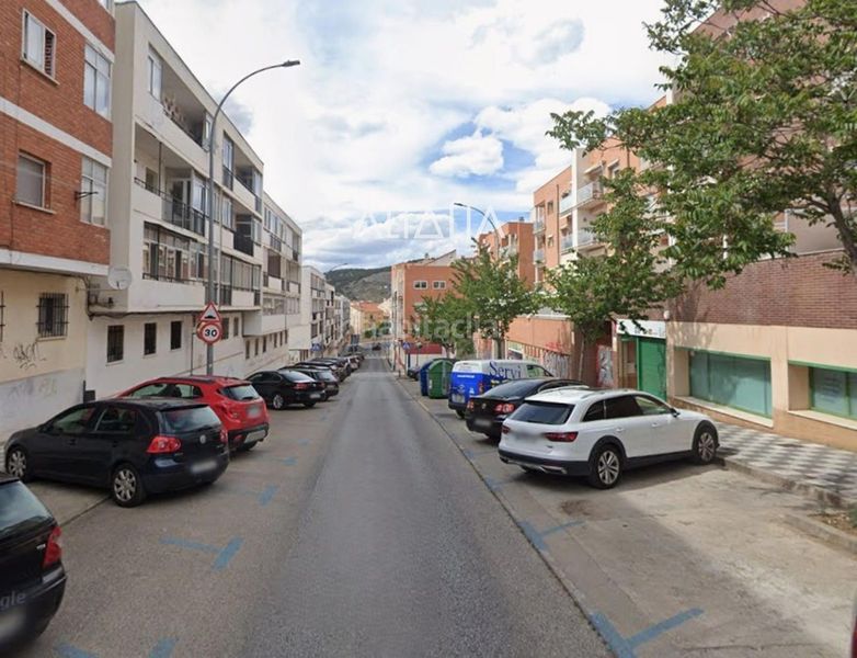 Foto 44ec7915-f62a-496d-b118-e4065b81da50. Rent business premise in Centro Cuenca