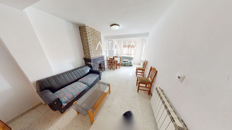 Foto 8b7a3afd-0e31-4c3b-8e9b-21eb0897cb63. Edifici a Motilla del Palancar