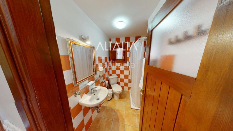 Foto a886c548-95b2-4449-be58-e10934428cb6. Edifici a San Antón Cuenca