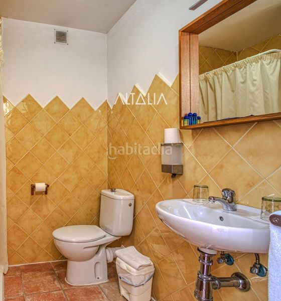 Foto eba6f22c-e4fd-4d89-87bd-4b8892371586. Edifici a San Antón Cuenca