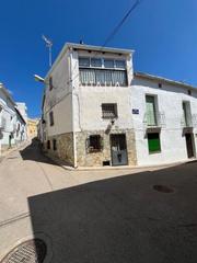 Casa  Felix jarabo. Casa y cochera en venta en la peraleja