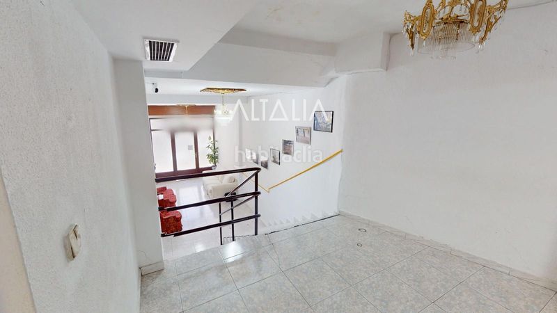 Foto c38aaef6-f516-4fa5-a79f-61937f949ef4. Local comercial a Centro Cuenca