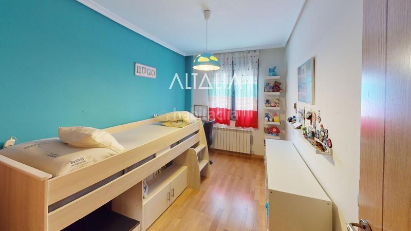 Foto 2aefe5cd-0179-489c-bd7a-540e66778a6e. Chalet con riscaldamento parcheggio piscina in Chillarón de Cuenca